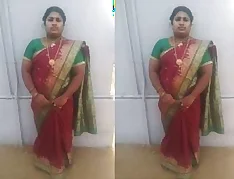 Exclusive Video of Mallu Bhabhi Revealing Her Breasts and Pussy | bhabhi,breast,desi,mallu,mommy,moms